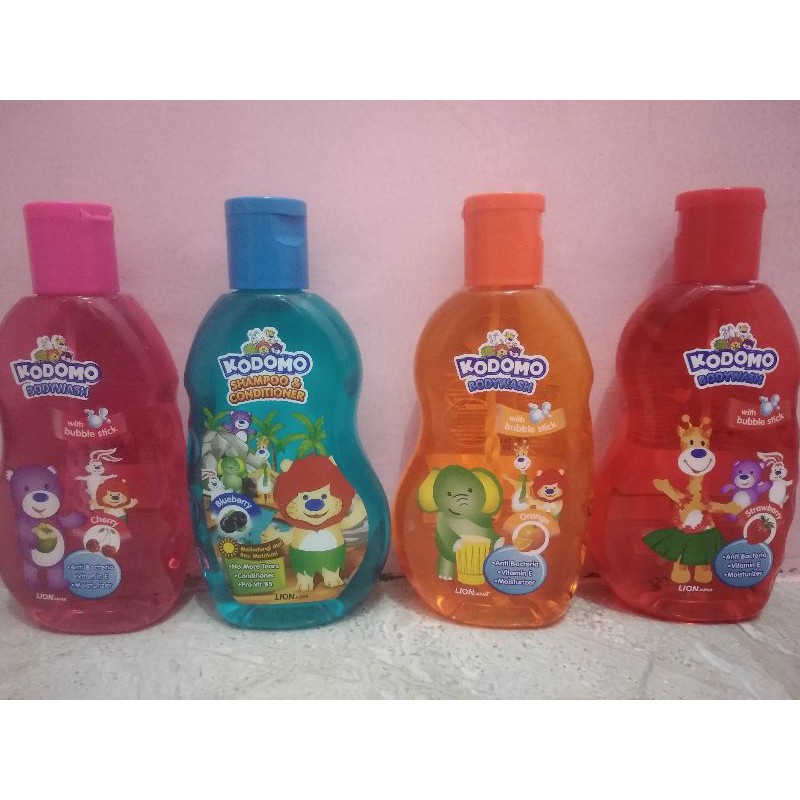 Kodomo kids Body wash 200ml With Bubble Stick