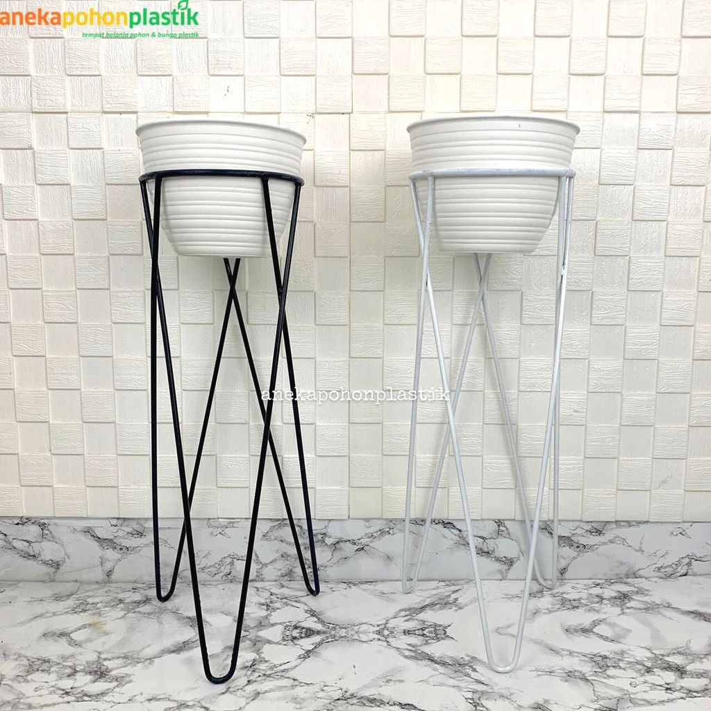 Standing Pot Besi Kaki Tiga T60 Pot Tawon Plastik D21 Tanaman Artificial Dekorasi Taman Hiasan Rumah