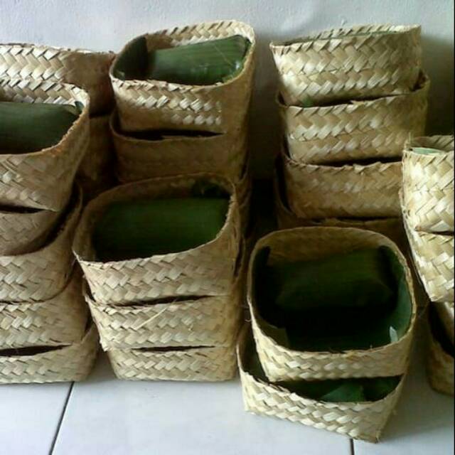 

Besek bambu ranjang bambu utk daging hewan qurban dan selametan