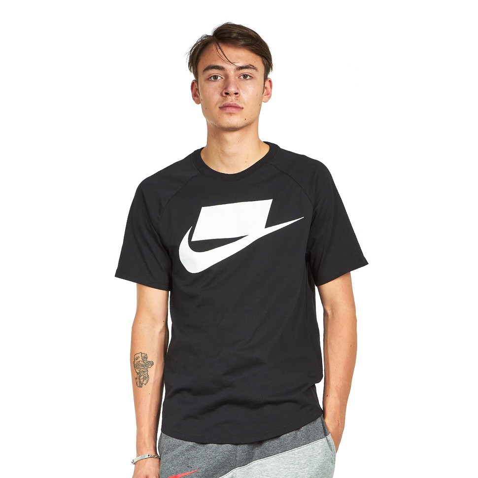 T-Shirt Kaos Nike Sportswear NSW 