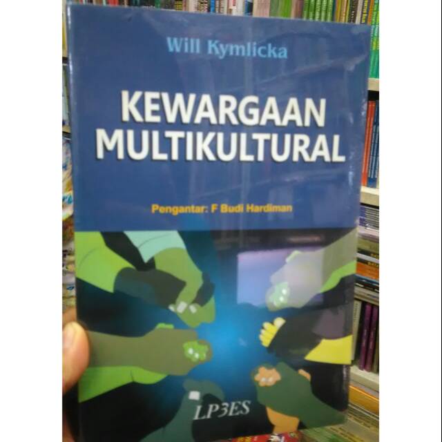 Buku kewargaan multikultural