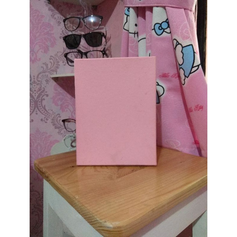 

Box Kado ukuran 19x15x5 cm