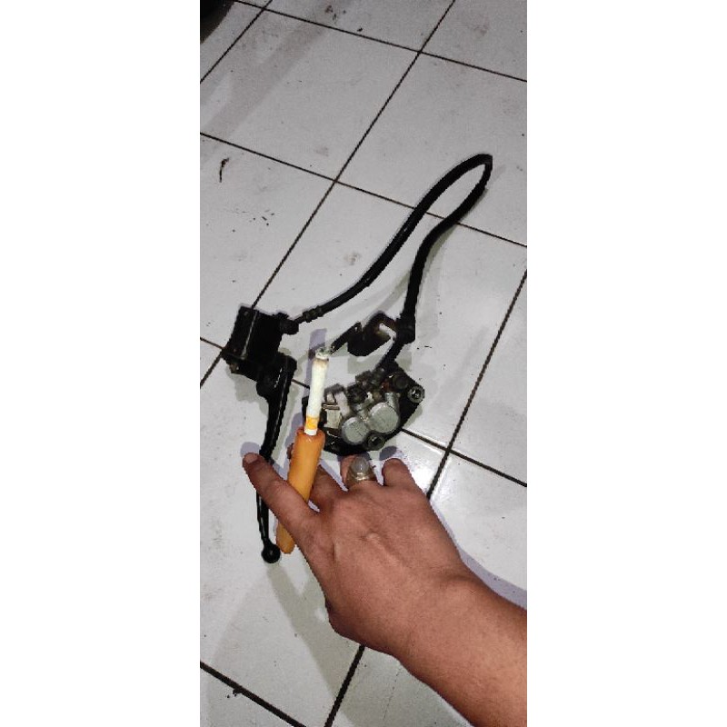 Kaliper set master rem rx king original copotan taun muda 2 piston warna silver mulus