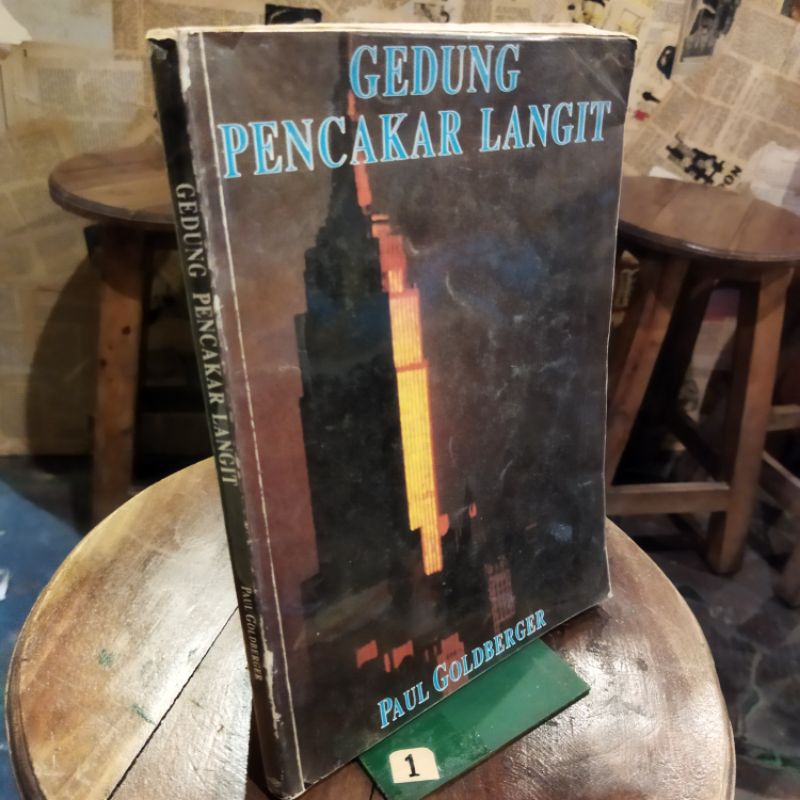 GEDUNG PENCAKAR LANGIT