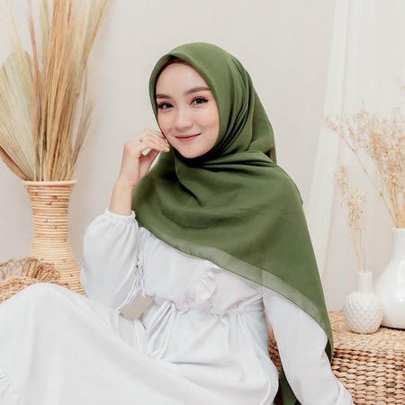 AFI - EC - Bella Square Hijab Segiempat