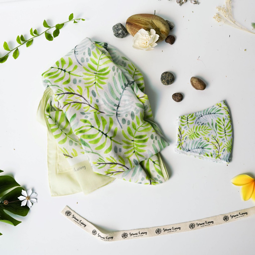 

Seruni Living Paket 1 Hampers Square Premium Voal Scarf dan Masker