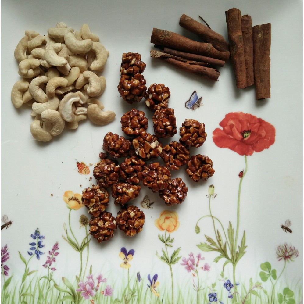 

Halua Cashew Nuts - Cinnamon (Kayu Manis)