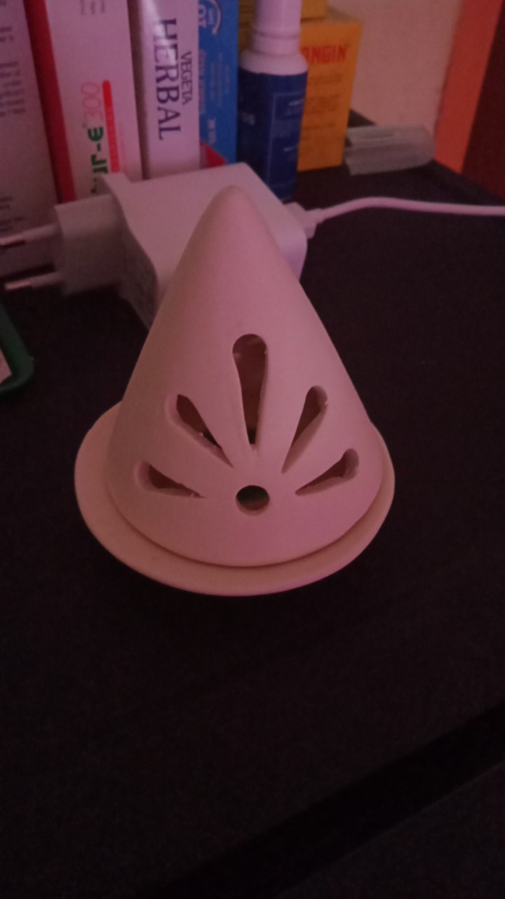 Wadah Dupa Kerucut Besar