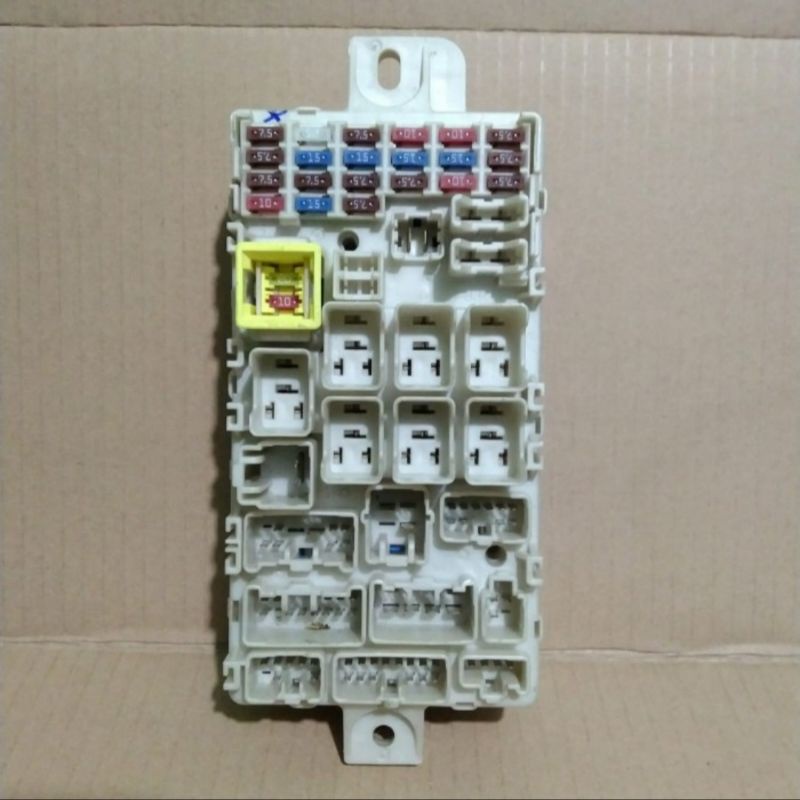 Box Sekring Atau Fuse Box Mobil Pajero Sport Original