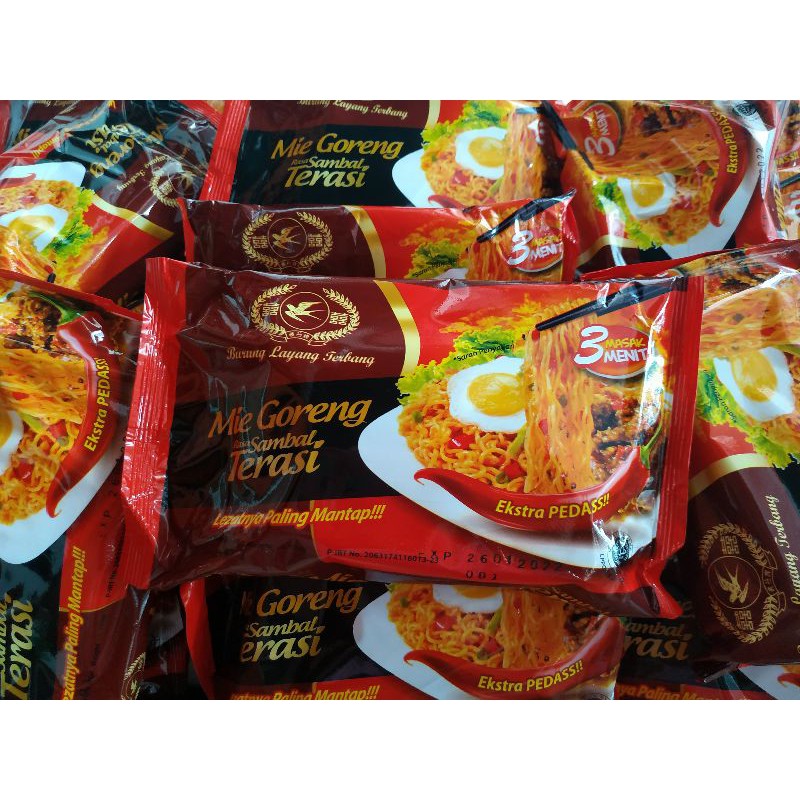 

Mie goreng rasa sambal terasi cap burung layang terbang