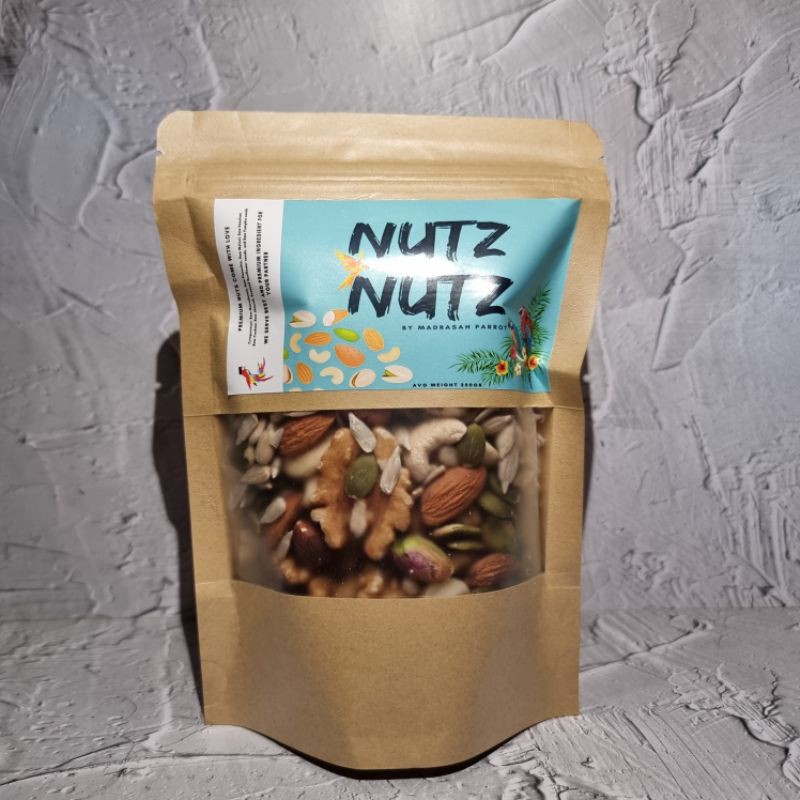 Nutz-Nutz Kacang Parrot / Snack Burung / Kacang Burung Macaw / Pakan Burung Macaw