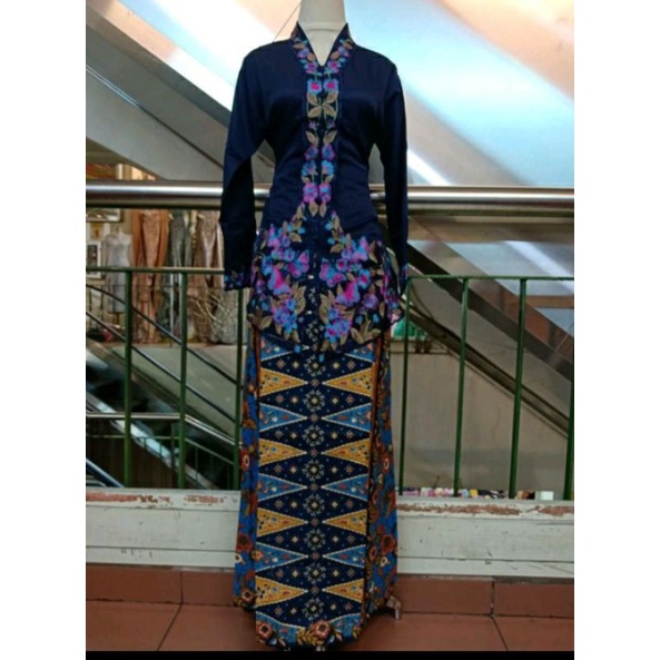 Kebaya Encim Modern Lengan Panjang Kebaya Encim Bordir Kebaya Betawi Modern Kebaya Kartini Kebaya Bordir Kebaya Jumbo Terbaru-Navy