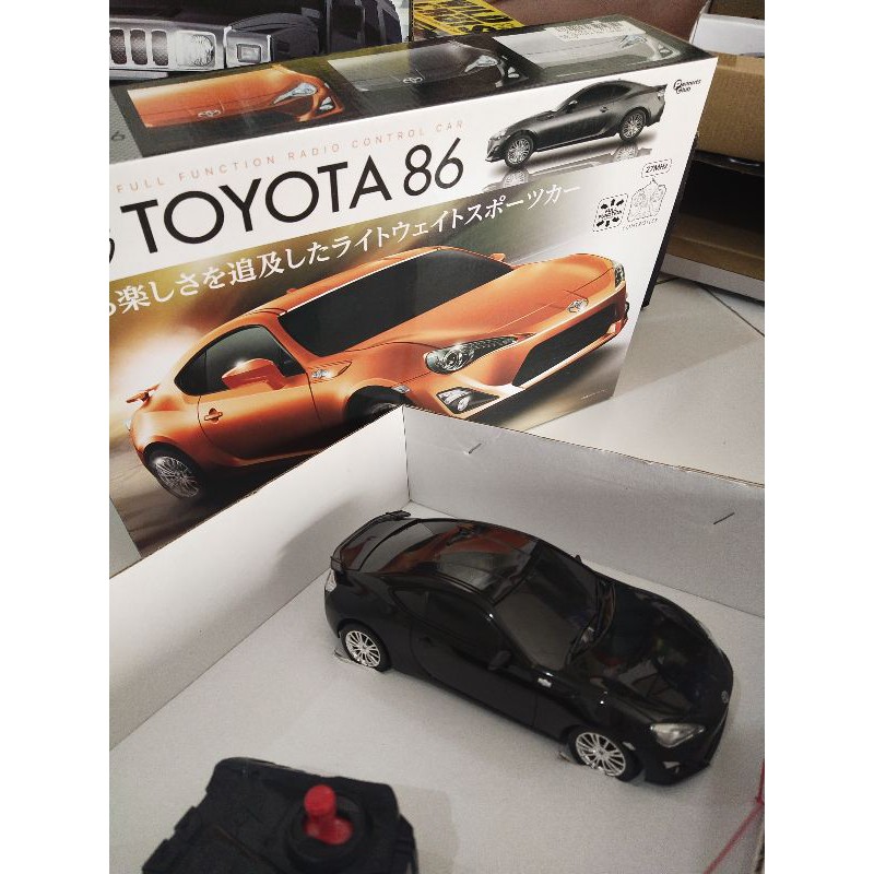 Radio Control Toyota 86 - The Black & Bold Design