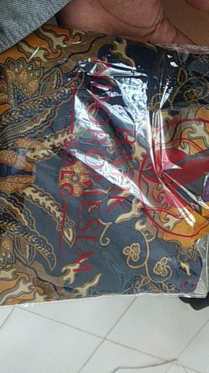 Batik Ndoromesem Lengan Panjang Ajotosatru Kuning Navy Katun Halus