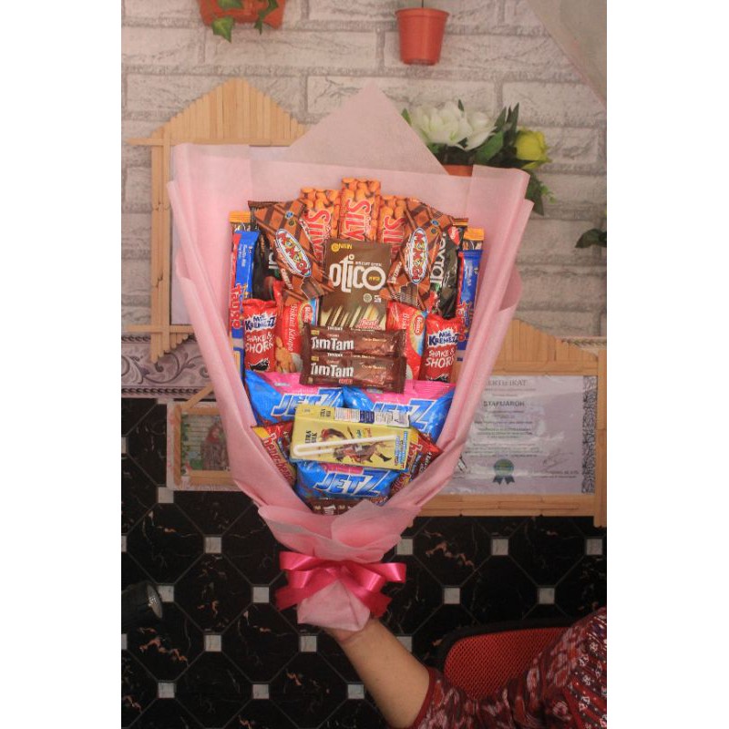 

Bucket Snack, Bucket Coklat, Kado Ulang Tahun, Kado Wisuda dll