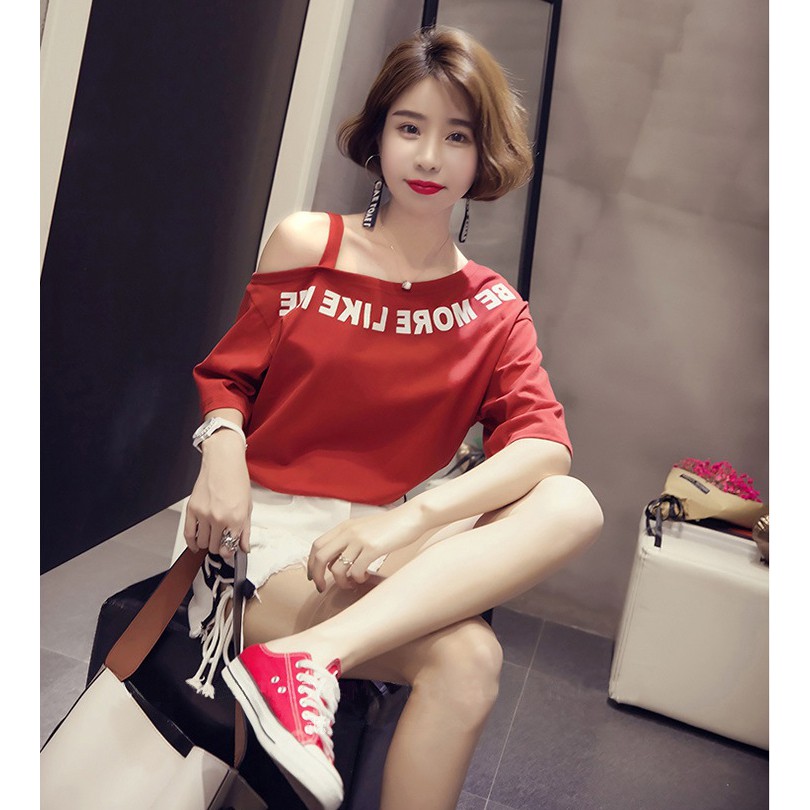 Baju Atasan Ulzzlang T-Shirt Fashion Korean Style Tampak Bahu Kaos Cantik Kaos Wanita Lengan Pendek