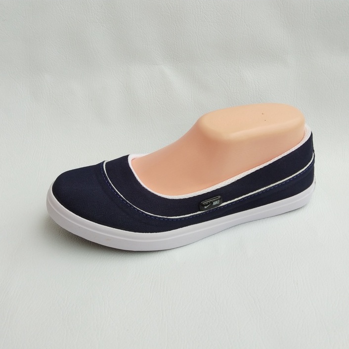 SEPATU WANITA SLIP ON  05 NAVI PUTIH.SEPATU FLAT.SEPATU SLIP ON TERBARU DAN TERLARIS