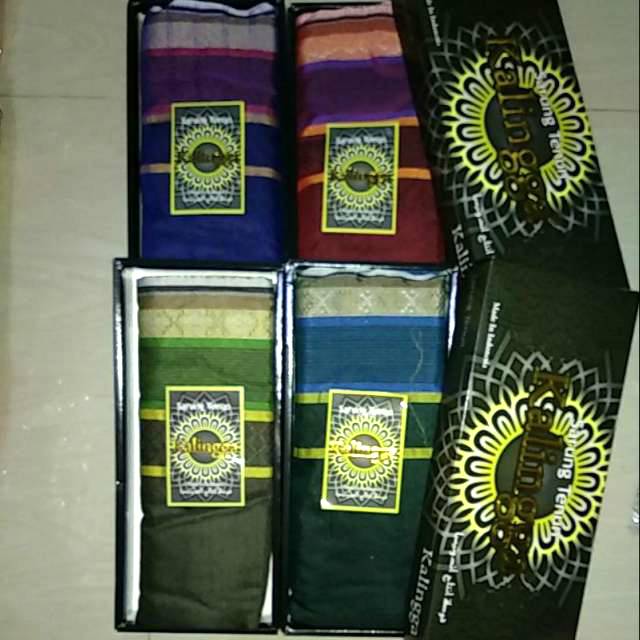 SumberRejekiJeans Kalingga Sarung Tenun Motif  Garis  