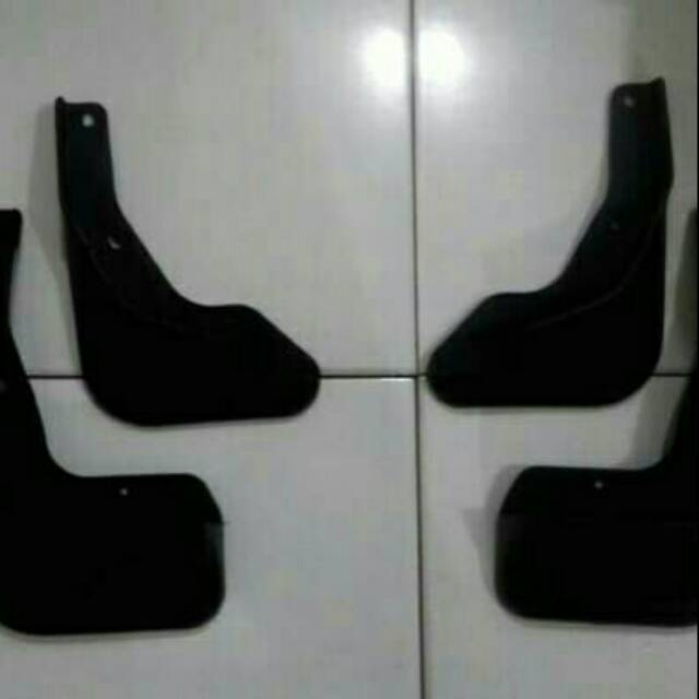Mudguard Karpet Lumpur Innova Luxury 2014
