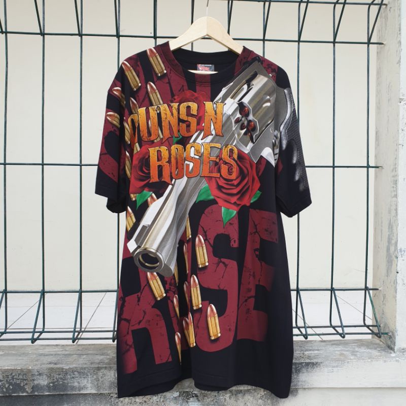 AOP GUN N ROSES TAG THE ROXX