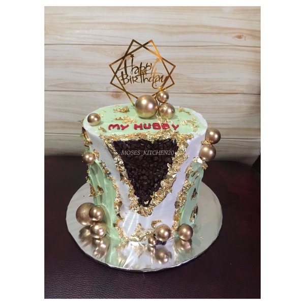 

KUE ULANG TAHUN CUSTOM/BIRTHDAY CAKE CUSTOM/CUSTOM CAKE