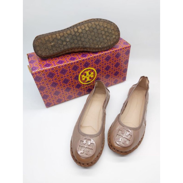 Tory flat leather / sepatu clarks tory / sepatu wanita tory flat shoes