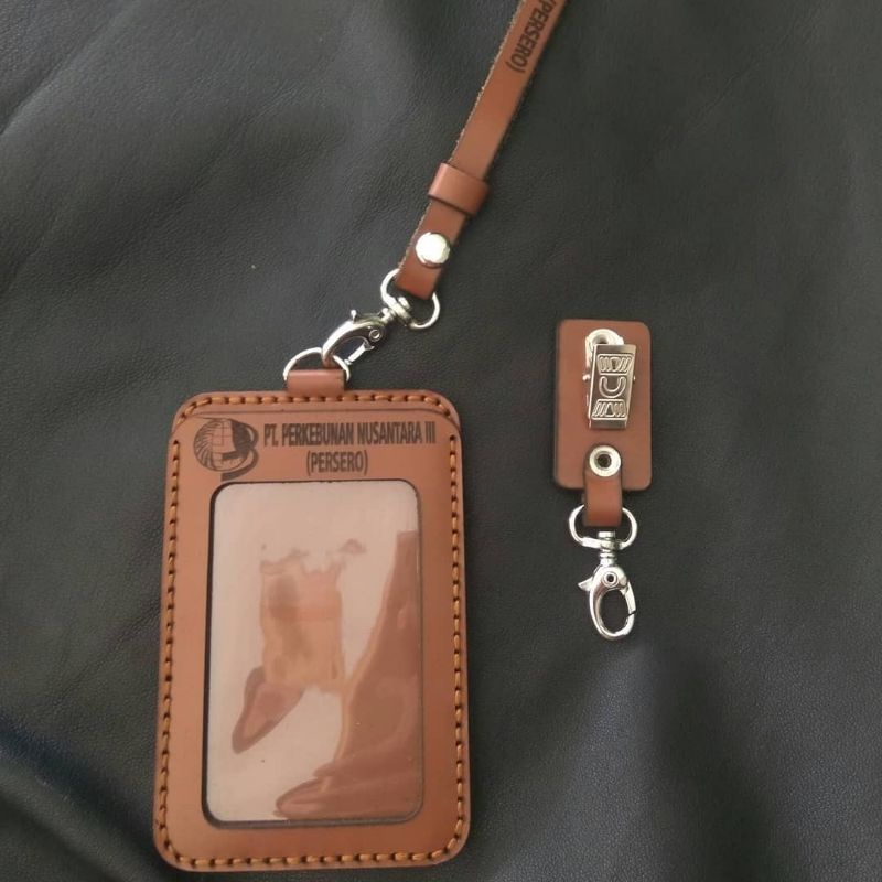

ID Card Kulit Custom || Lanyard id card || Gantungan ID Card Kulit Asli
