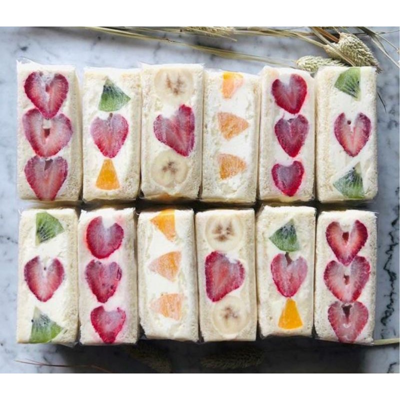 

fruit sandwich