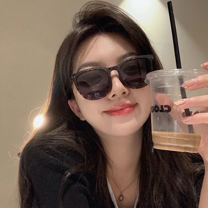 （Ready stock）Kacamata Hitam Wanita Lipat Korea Fashion KacaMata Gaya Pantai Terbaru Bisa di LIPAT Sunglasses Anti-UV Wanita Pria Import Kacamata Murah