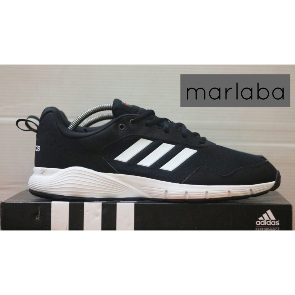 sepatu running adidas original