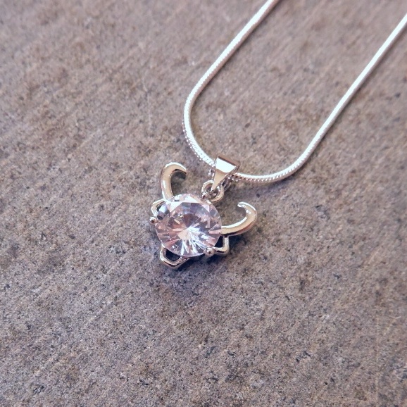 Taurus Star Women Necklace - Kalung Tema Astrologi Taurus Zircon Stone - Kalung Kasual Pesta Korean 