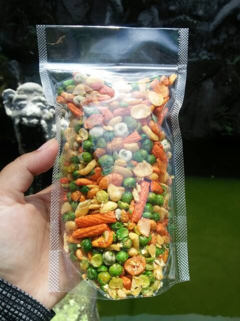 Kacang mix plus pang-pang