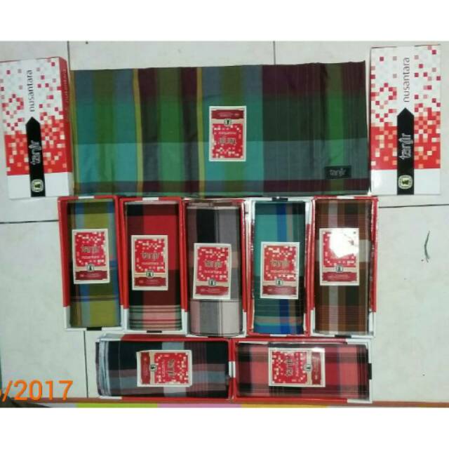 Sarung gajah duduk tanjir