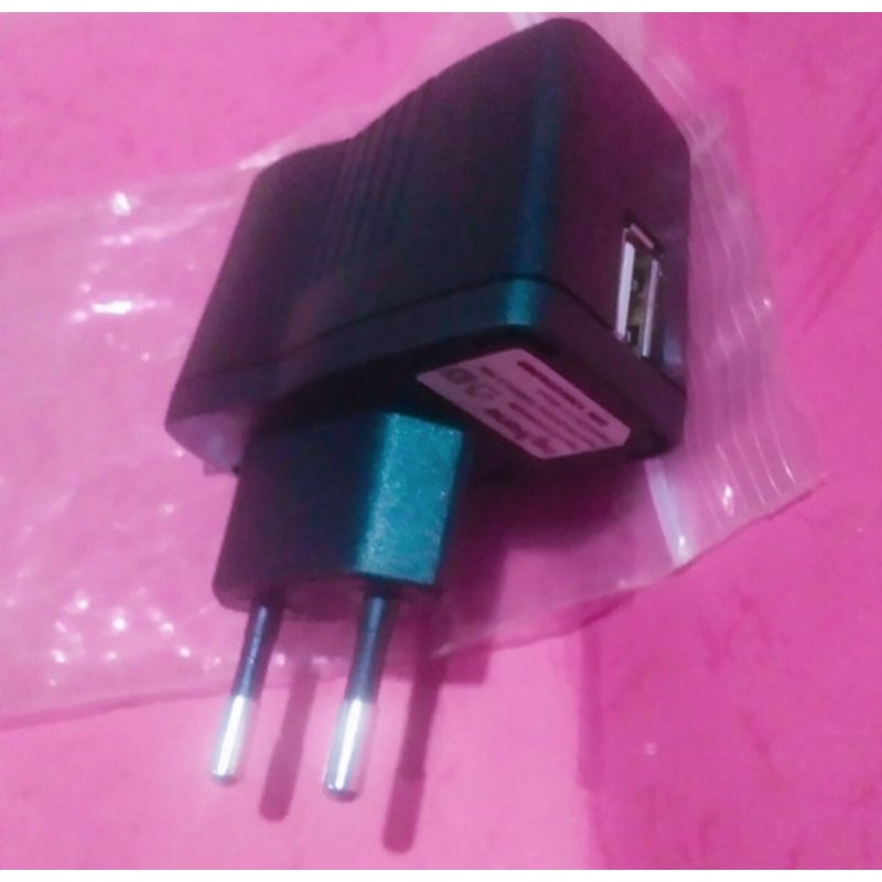 kepala charger adapter 5V - 400mA bisa di pakai ke semua elektronik