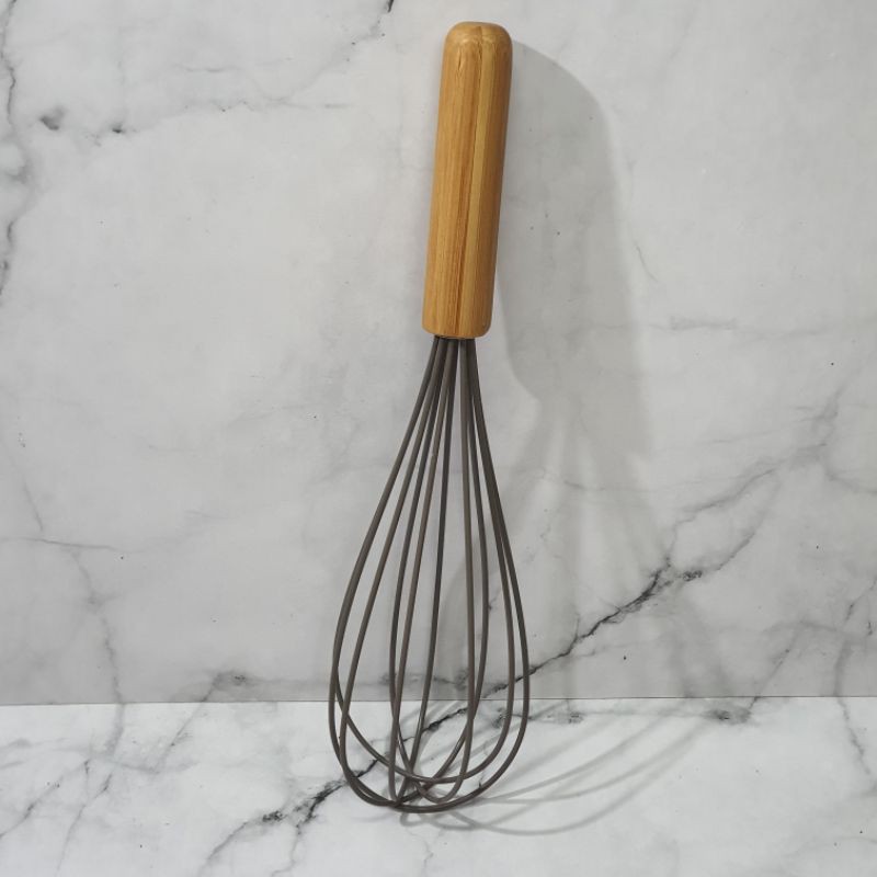 Simple silicone balloon whisk with wooden handle / pengocok telur silikon gagang kayu