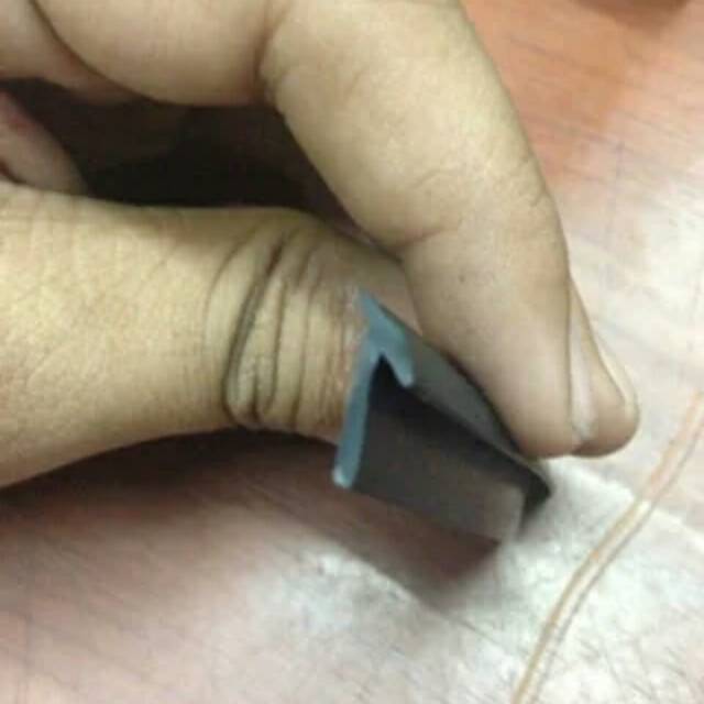 List karet bodykit mobil