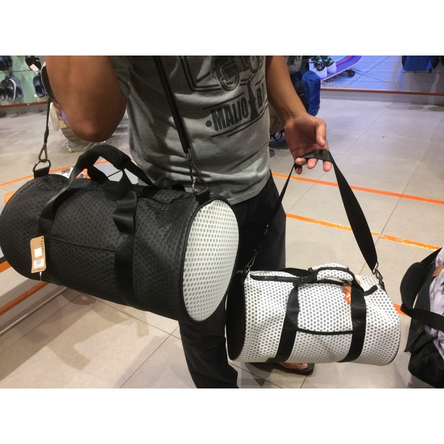 Travel bag / tas olahraga / tas fitness / Gym bag merk Reebok Original