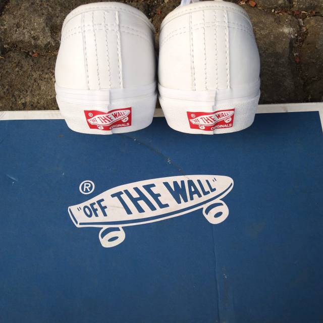 vans authentic lx white