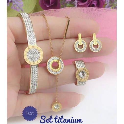 (JUN) Set Perhiasan TITANIUM Anti Karat Kalung Gelang Cincin Anting Bvlgari Cantik Gold Xuping Gold