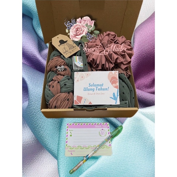 

HAMPERS COSTUM / HAMPERS HIJAB / PAKET HIJAB / KADO