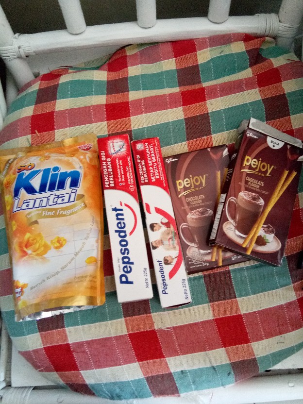 So Klin Lantai Sensasi Fine Fragrance Moment In Gold 800 Ml