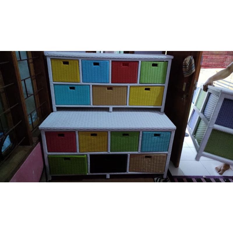 laci/lemari rotan sintetis