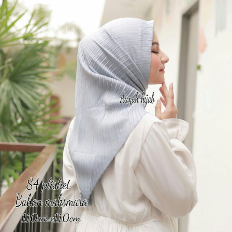 Segiempat Plisket//aisyah hijab//hijab polos//bahan maxmara//size 110x110//