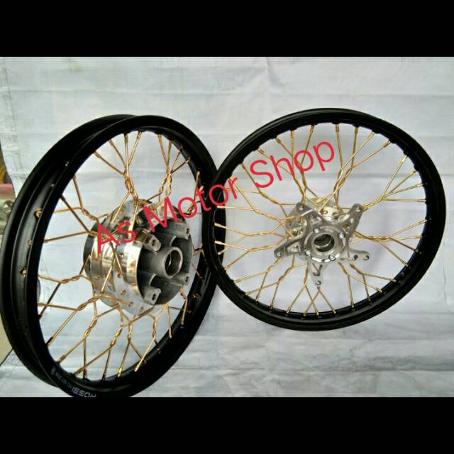 Sepajet velg set merek rossi ukuran 140 - 160 ring 17 tromol set jari2 new cb150r dan cbr150r