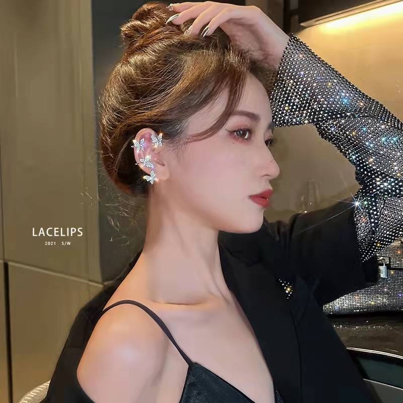 Anting Stud Kait Desain Kupu-Kupu Aksen Berlian Imitasi Gaya Korea Minimalis Untuk Wanita