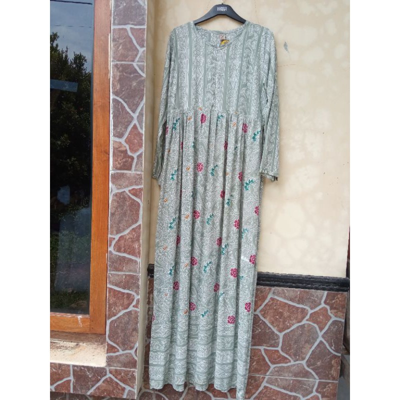 dress qonita batik