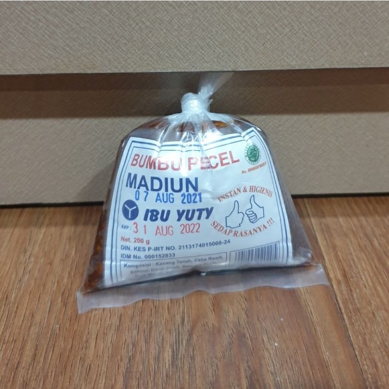 

Bumbu Pecel Madiun Ibu Yuty Sedap Mantap Resanya Higienish Halal 200 Gr