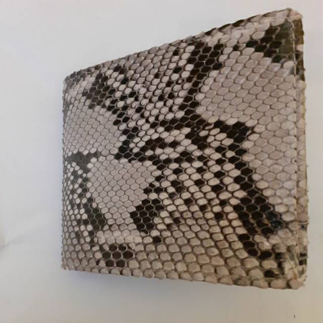 Dompet kulit ular piton/ sabca putih natural belah pugung