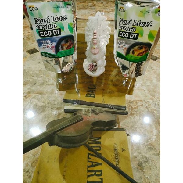 

Nasi liwet Instan ECO DT 260 gram