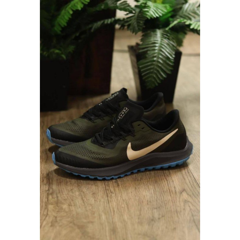 nike pegasus trail cargo khaki